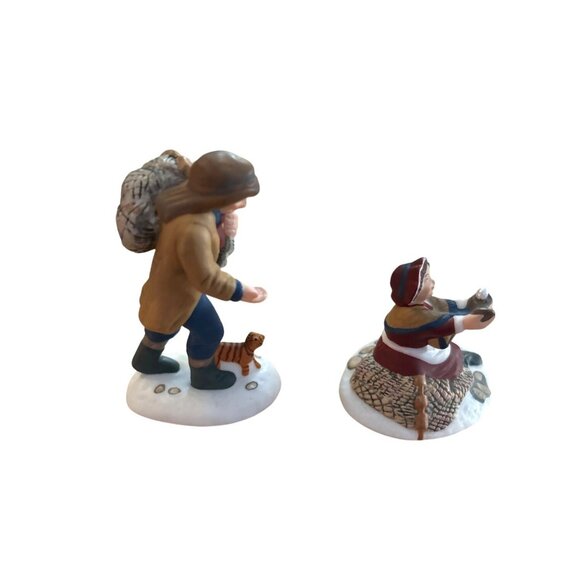 Department 56 Dickens Village "A Treasure From The Sea"  - Vintage 1999 - 2001 - Picture 2 of 9